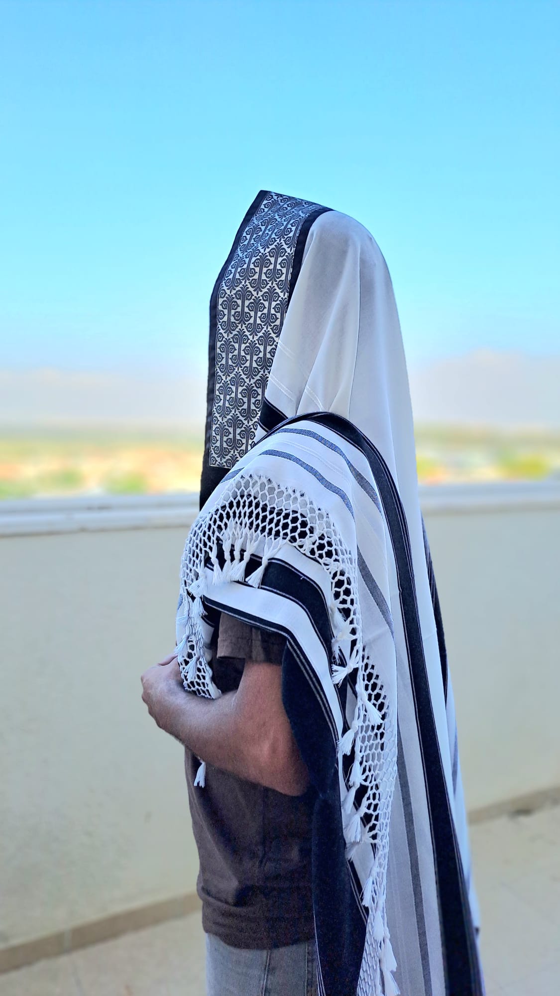טלית תימנית מפוארת עם שזירה עבודת יד אוריה עיצוב טליתות 2