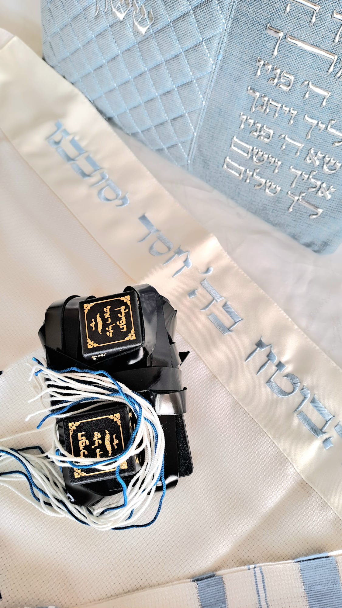 סט בר מצווה יוקרתי טלית ותפילין מהודרים ורקמת מגן דוד אוריה עיצוב טליתות 3