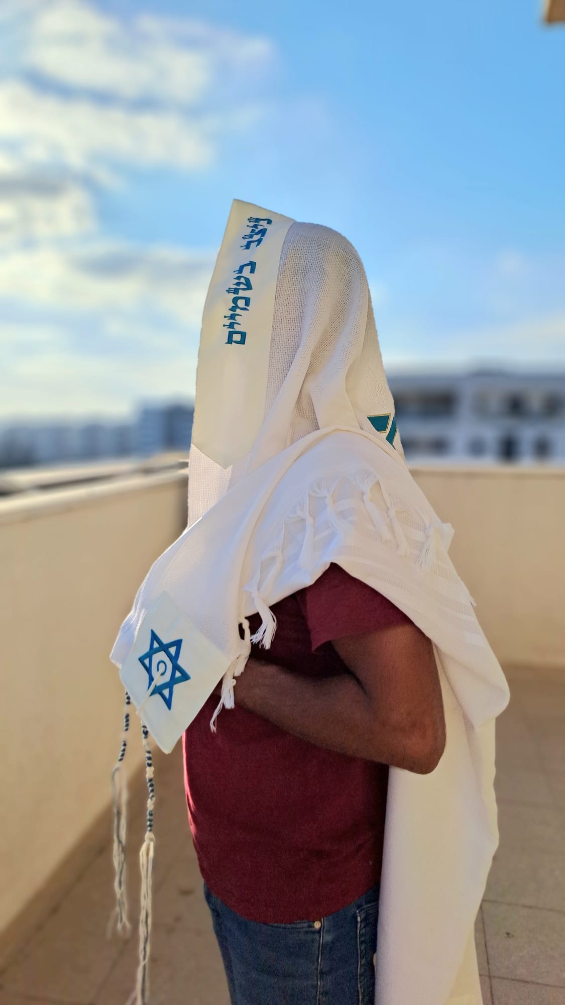 טלית צמר יוקרתית בעיצוב דוד - טורקיז משולב עם זהב נוצץ אוריה עיצוב טליתות 2