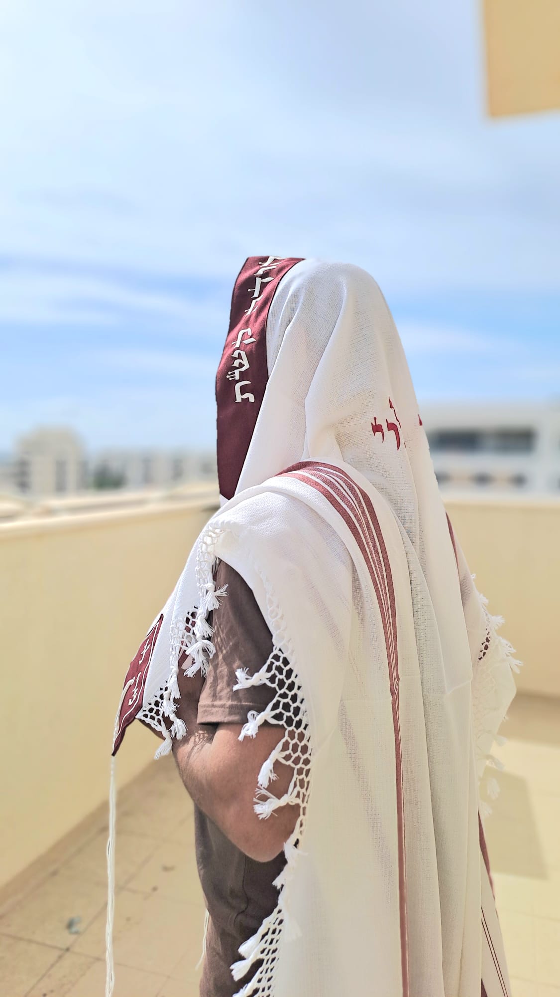 טלית צמר מעוצבת מתנה ללוחם בצנחנים אוריה עיצוב טליתות 1