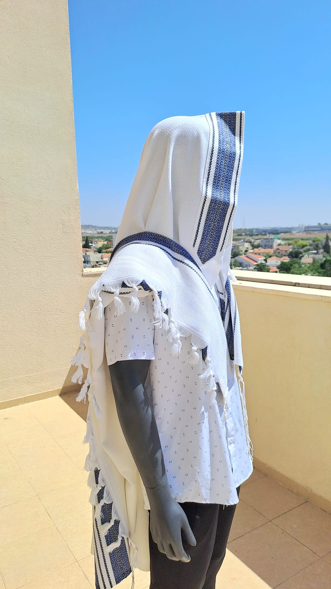 טלית באריגה דמוי עבודת יד פסים כחול רויאל אוריה אומנות ועיצוב בטליתות 1
