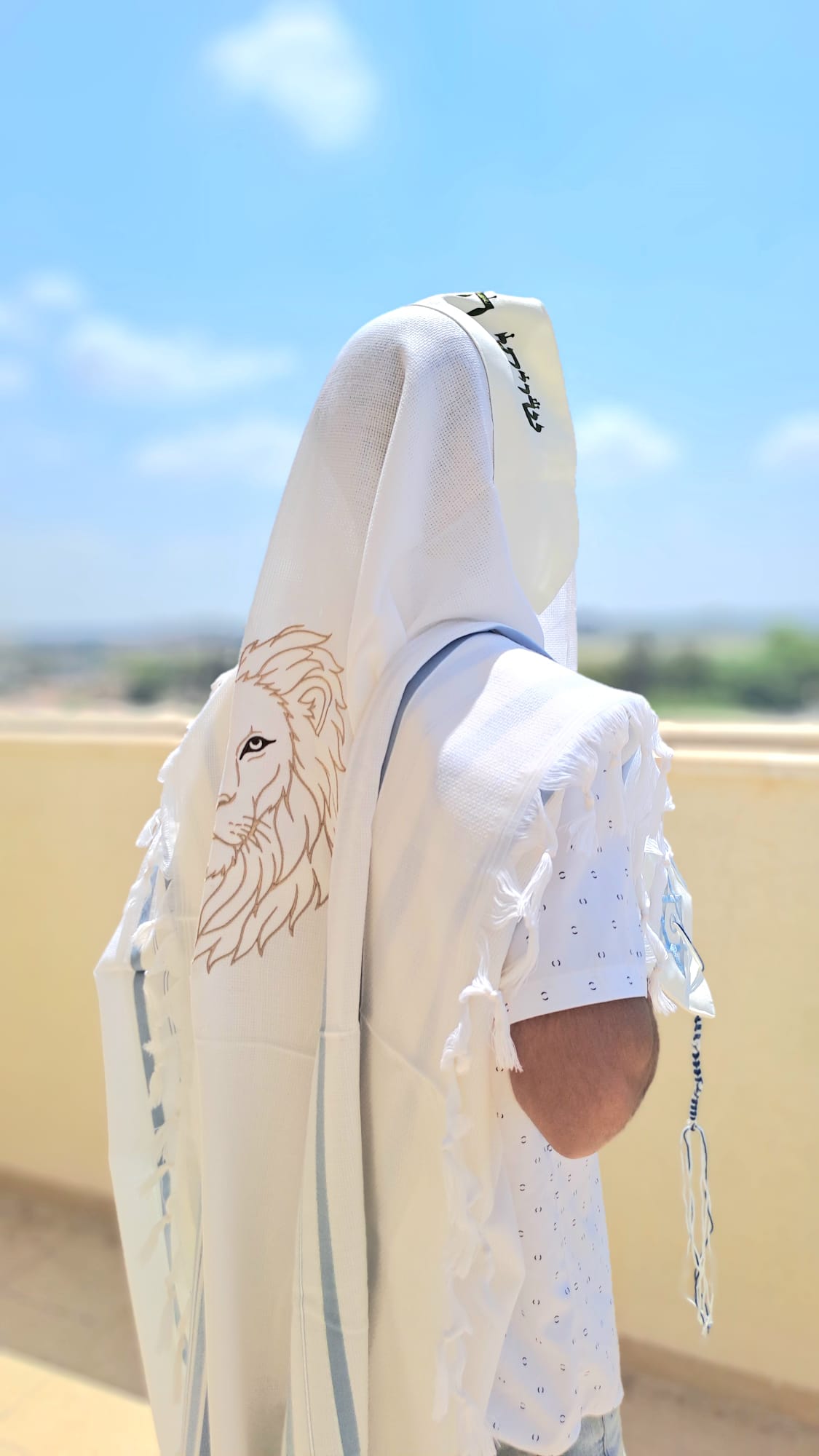 טלית 100% צמר בעיצוב יוקרתי חצי אריה וחצי מגן דוד אוריה עיצוב טליתות 5